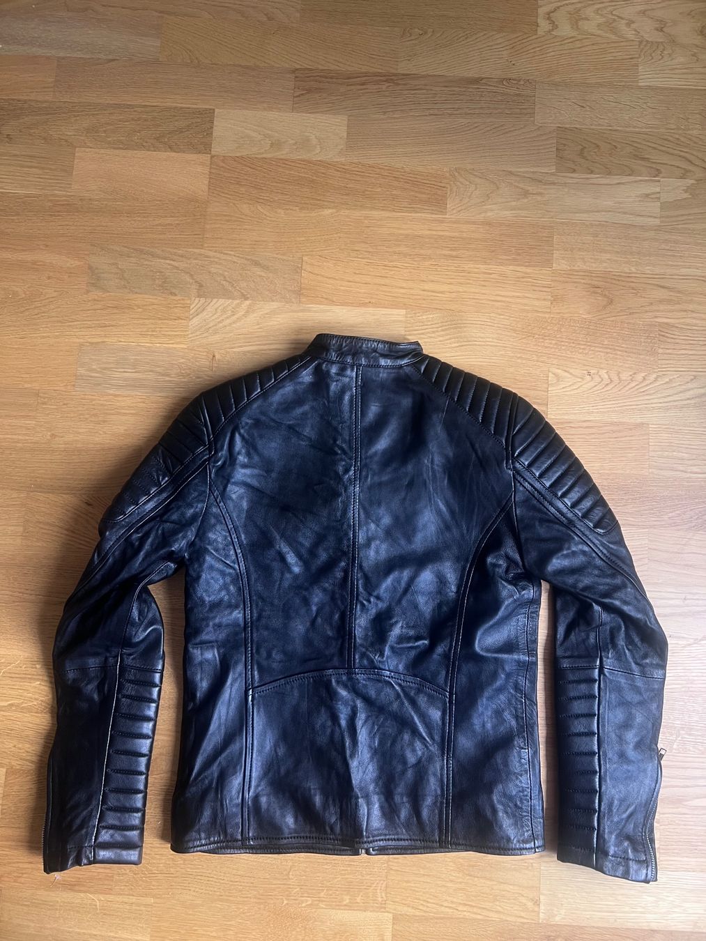 Jacken: Issa Leo Leather jacket – Neu (gemäss Beschreibung) aus Zürich von John_777 3