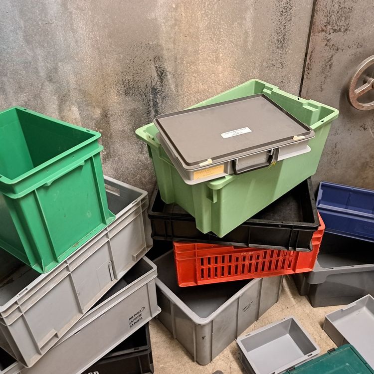 Posten Plastikboxen Rako Utz Kisten Behälter Box (Gebraucht) in Belp ...