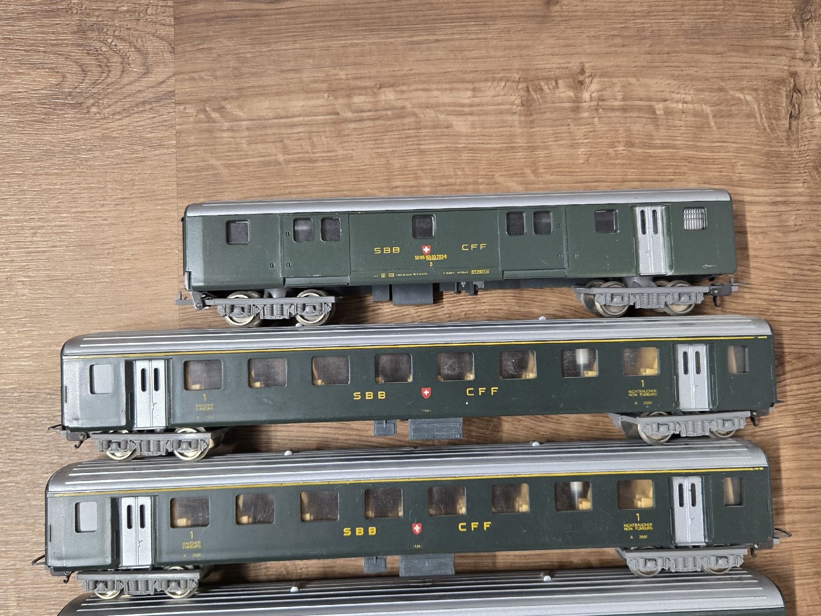 Lima Modelleisenbahnen: Lima H0 SBB Wagen Set 8-teilig – Gebraucht aus Engwilen von Urias_093 1