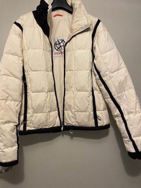 Vestes: Damen-Daunenjacke – D'occasion à Wermatswil par TAndry 1