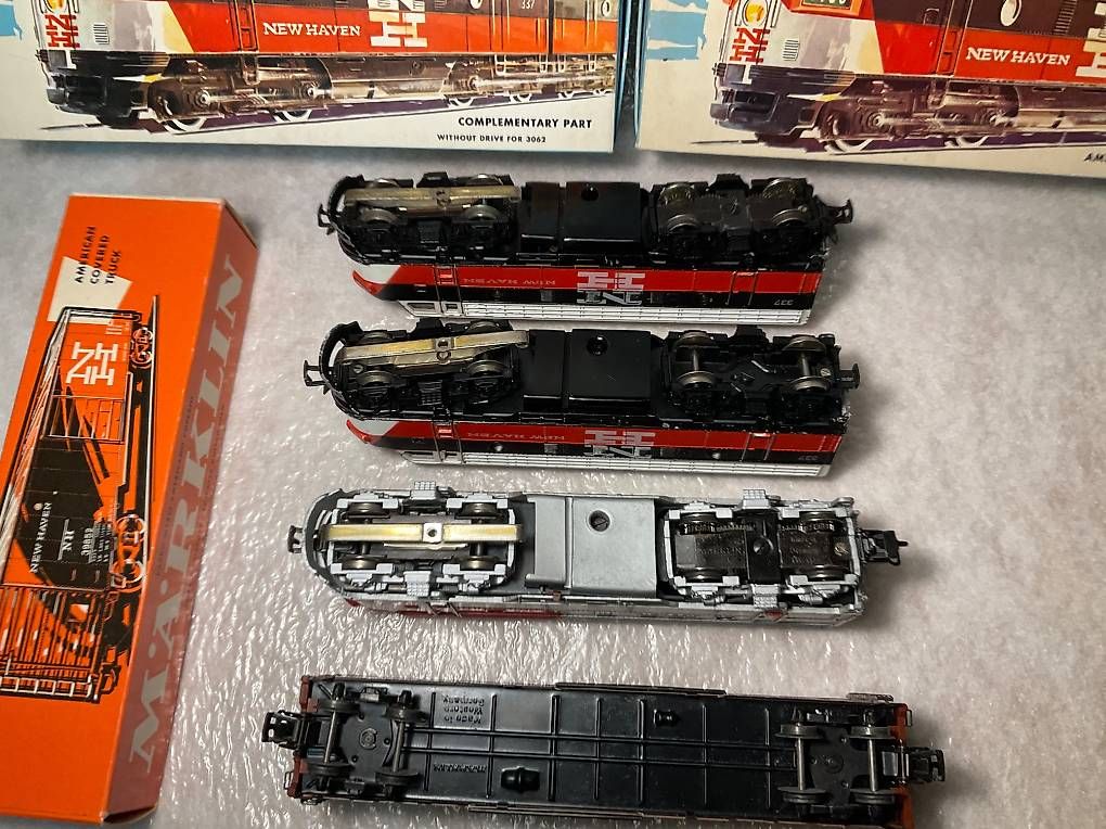 Märklin Modelleisenbahnen: US Material – Gebraucht aus Wald ZH von Sbbemilio 4