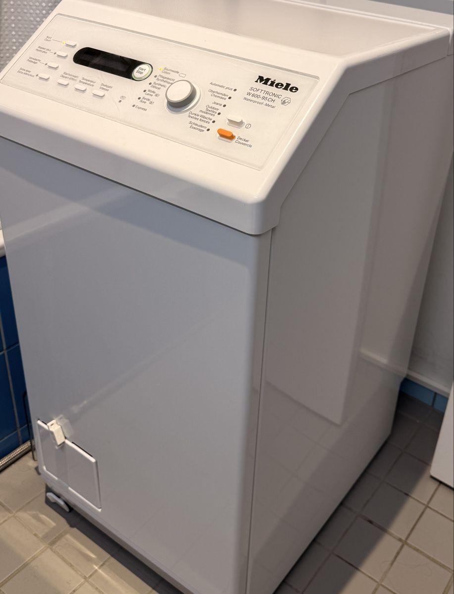Miele Lavatrici: Miele SOFTTRONIC W 600-95 CH Washing Machine – Usato da Zürich venduto da Victor-9T