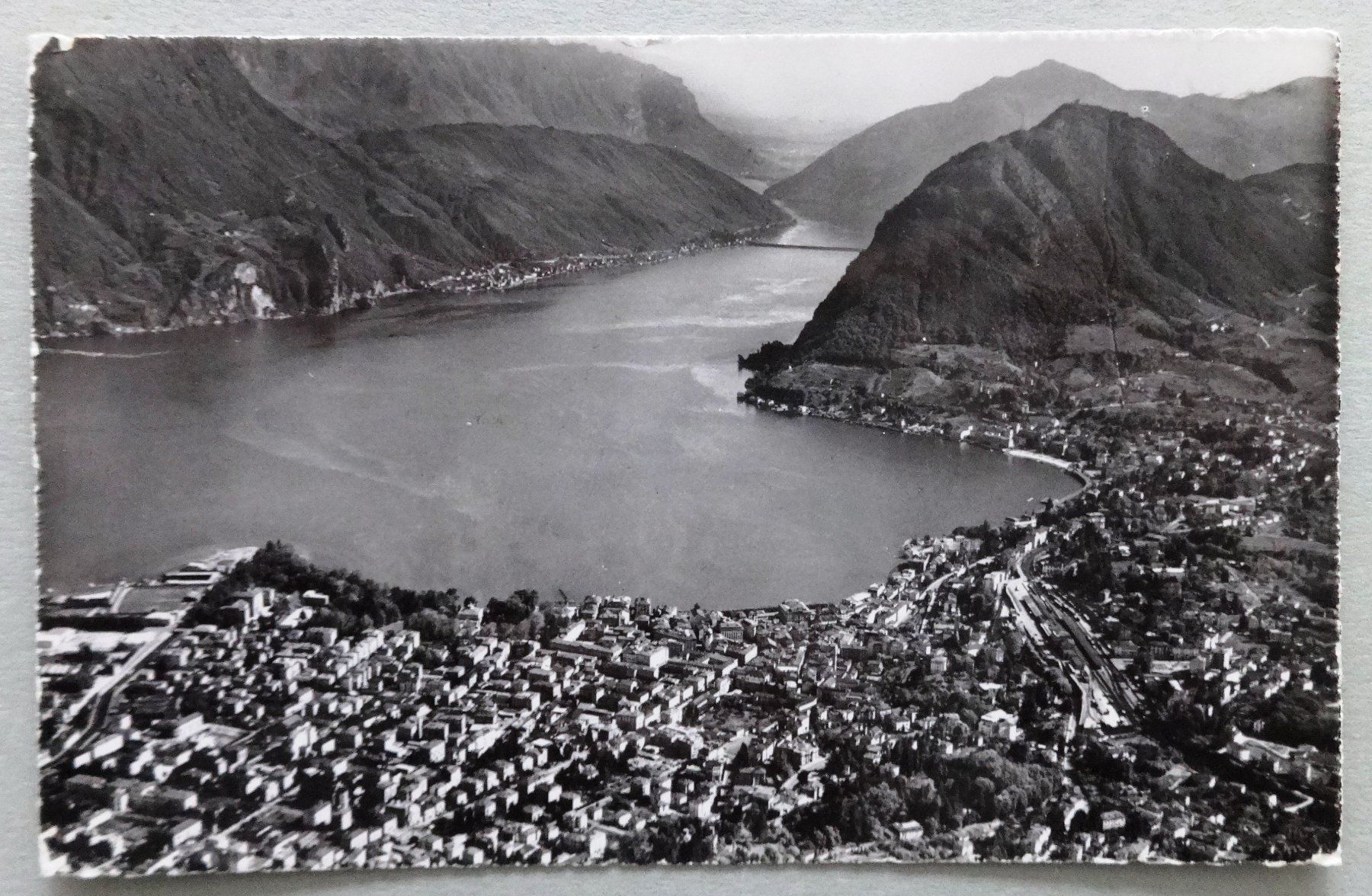 Lugano col Monte S. Salvatore, Veduta aerea (Gebraucht) in Fétigny für ...