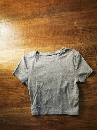 Trendiges, graues T-Shirt, Grösse M, Top Zustand!