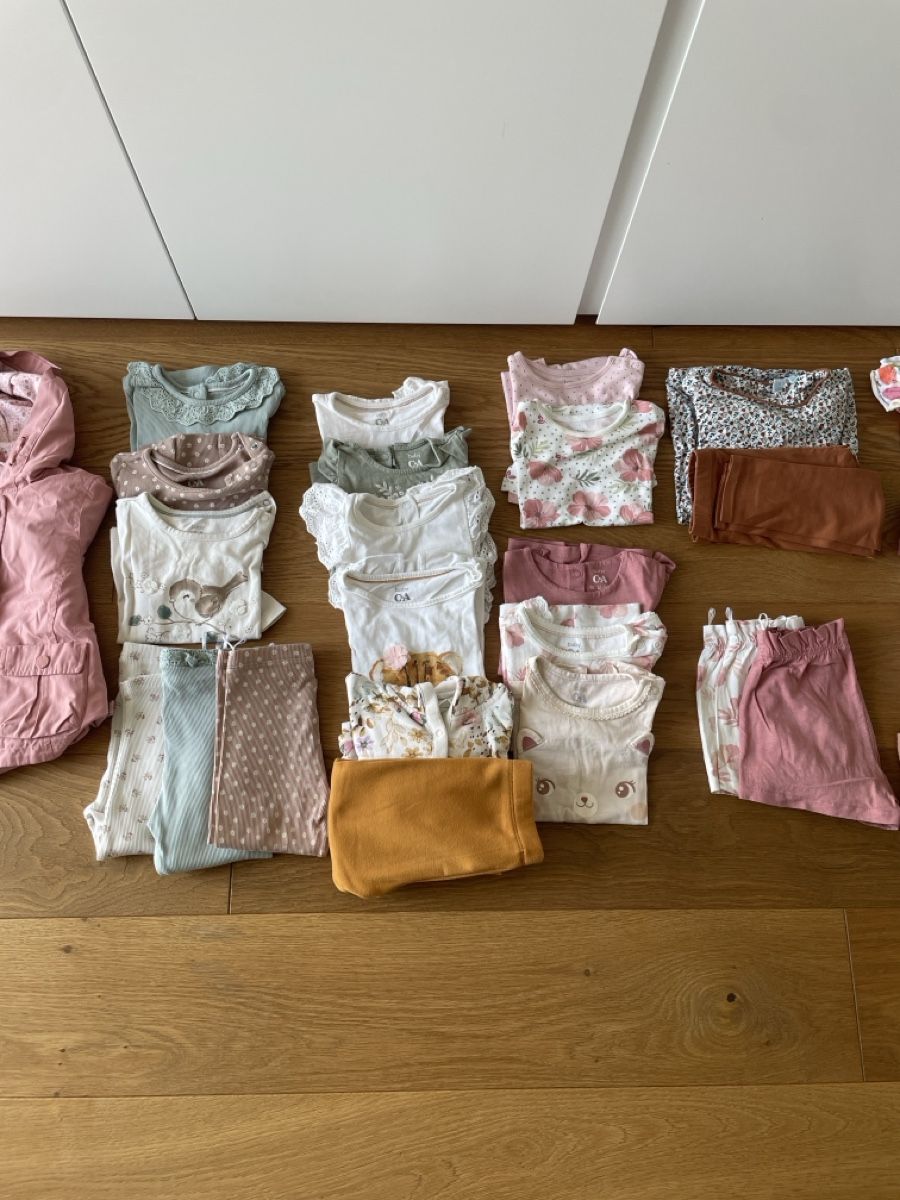 Lotti & Set di vestiti: Kleiderpaket Mädchen, Grösse 86,  gebraucht – Usato da Rain venduto da GoKa08 2