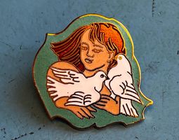 Pin Simone Erni - Kind mit Tauben