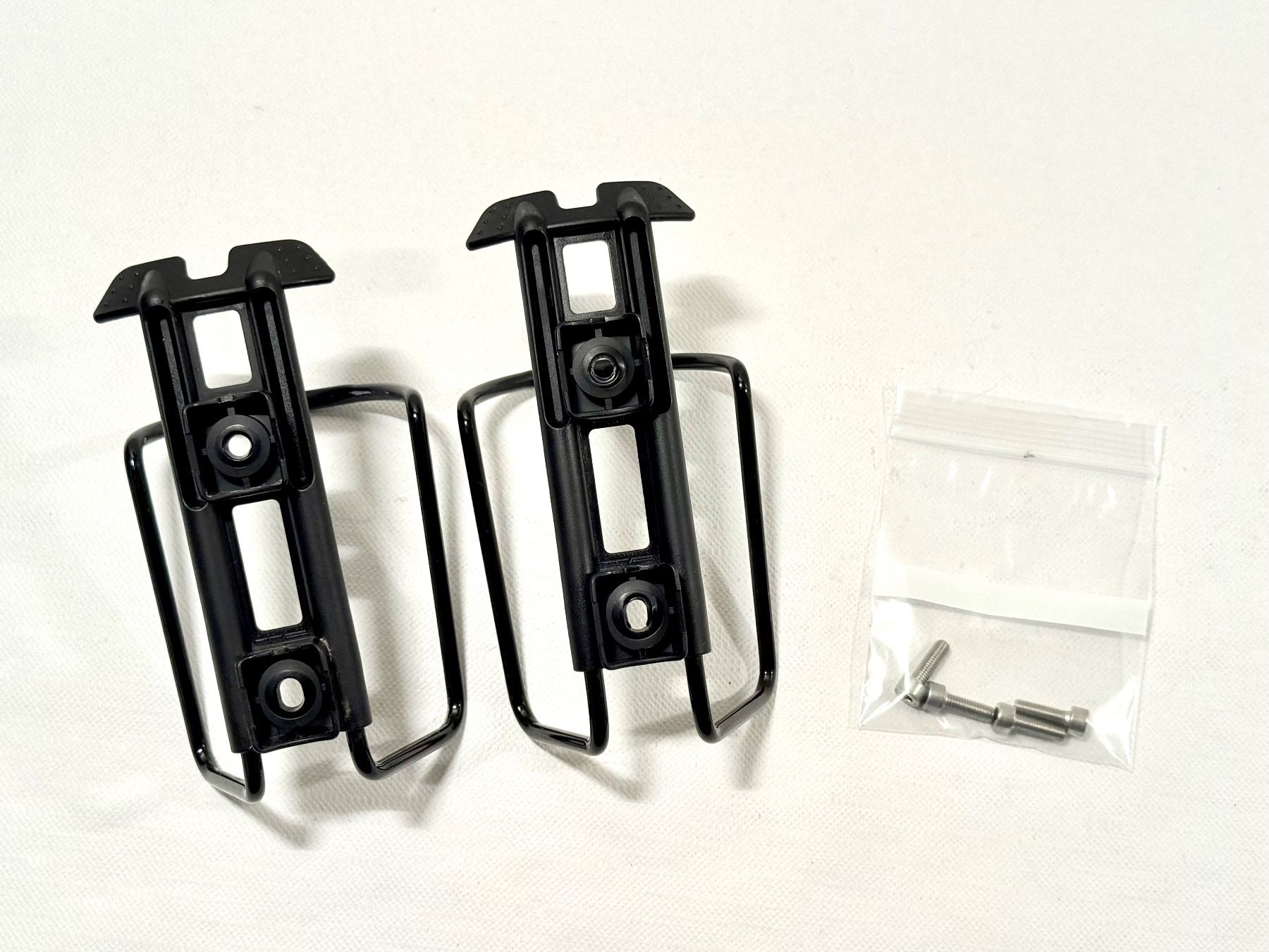Pezzi di ricambio: Specialites Bottle Cage Flaschenhalter SET mit Schrauben – Usato da Luzern venduto da bikeandbeltcom 3