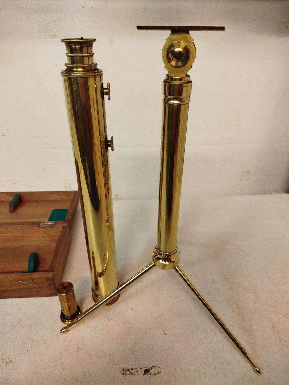 Teleskope: Télescope sur son support – Gebraucht aus La Chaux-de-Fonds von Emmaus2300CDF 2