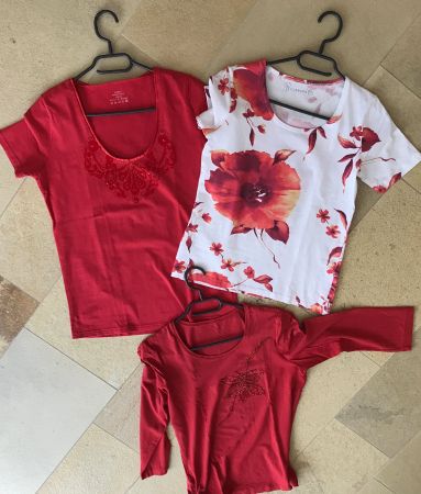 4 T- Shrits, neuwertig/ rot/ rot weiss gemustert/ Gr. 36/38