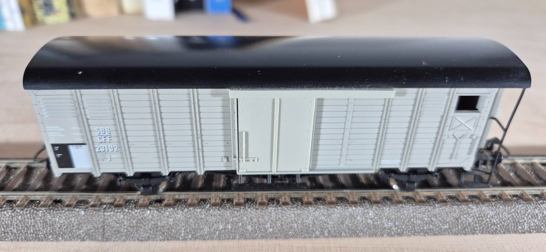 Märklin Modelleisenbahnen: MÄRKLIN 4786.3 : SBB-CFF, J3   23102  - H0 AC – Gebraucht aus St-Léonard von thipif 4
