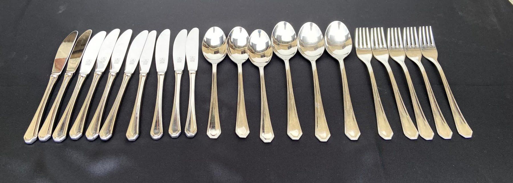 Solingen Set di posate: Besteck 21-teilig-Solingen – Usato da Reinach AG venduto da e5734h
