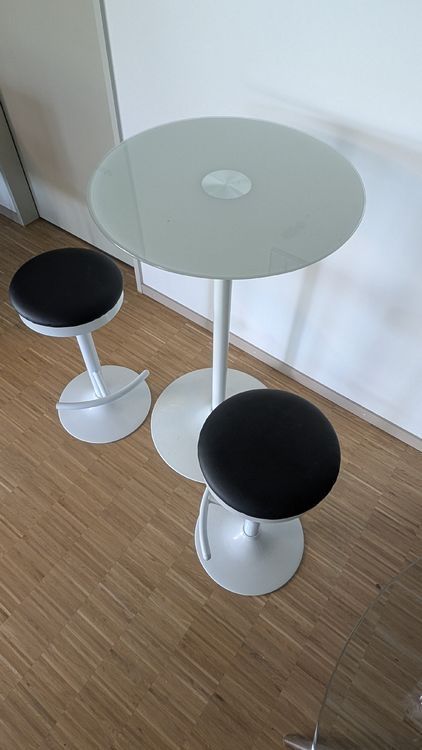 Set di tavolo e panche: Stehtisch mit 2 Barhocker – Usato da Zürich venduto da xsy_s55s 3