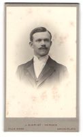 Fotografie J. Sigrist, Genf, Portrait He