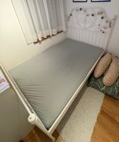 IKEA Metallbett weiss mit Lattenrost guter Zustand