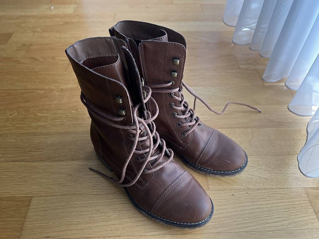 Scarpe da donna: Stiefel, Grösse 38 – Usato da Gebenstorf venduto da pin_67yc 1