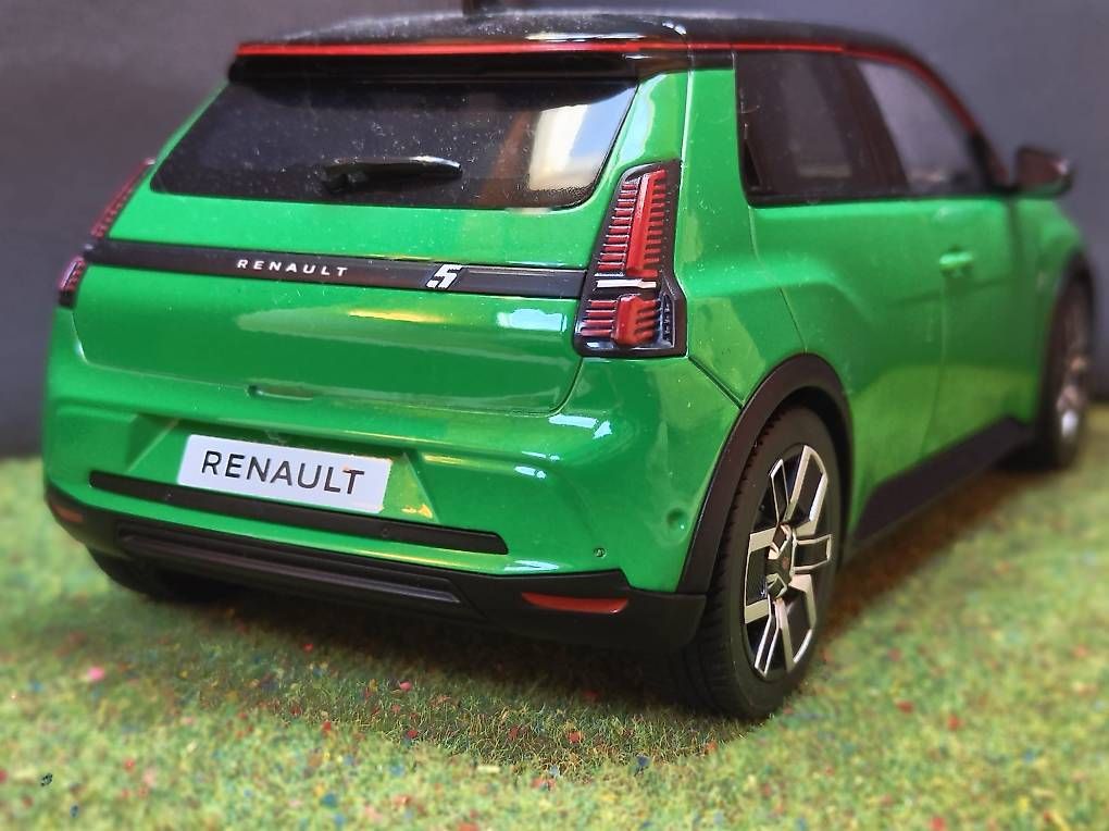 Modellini d'auto: Renault 5 E 1:18 – Usato da Morbio Inferiore venduto da bon_lg5y 2