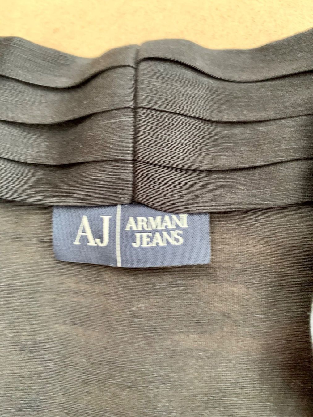 Armani Camicette: Damenbluse ARMANI – Usato da Zürich venduto da Nika017 2