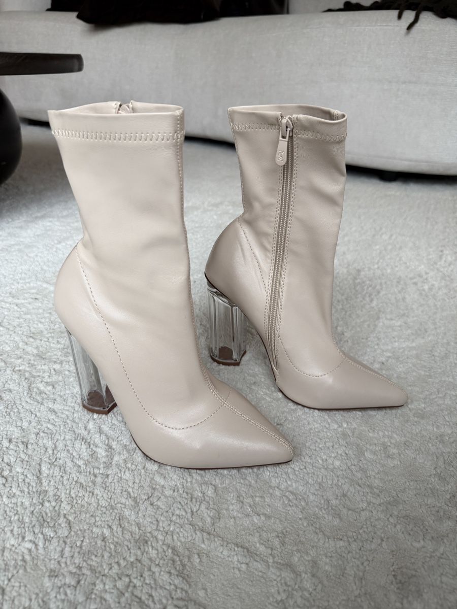 Damenschuhe: Beige Boots, Transparent Heel, Size 37 – Neu (gemäss Beschreibung) aus Dübendorf von ilianalou