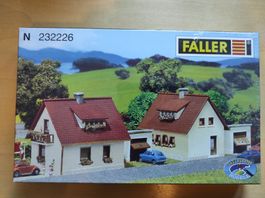 2 Einfamilienhäuser, Bausatz von Faller N, Fabrikneu