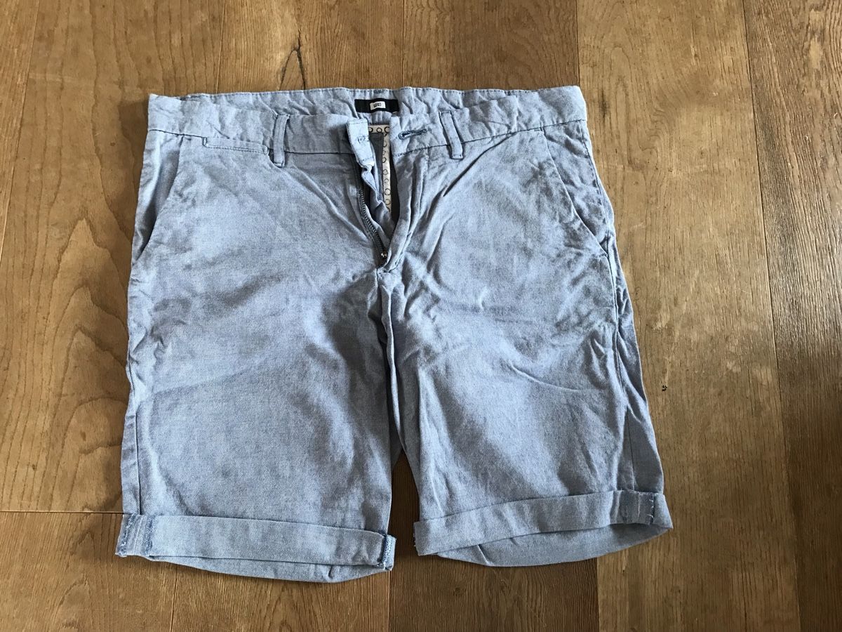 We Pantalons: Herren Shorts WE hellblau Grösse 32 – D'occasion à Lostorf par Gavia