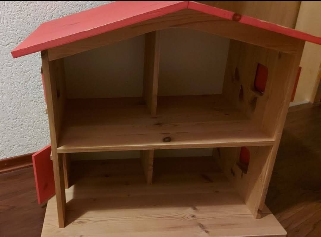 Case e mobili per bambole: Schönes Puppenhaus  – Usato da Steinen venduto da bruvlatur86