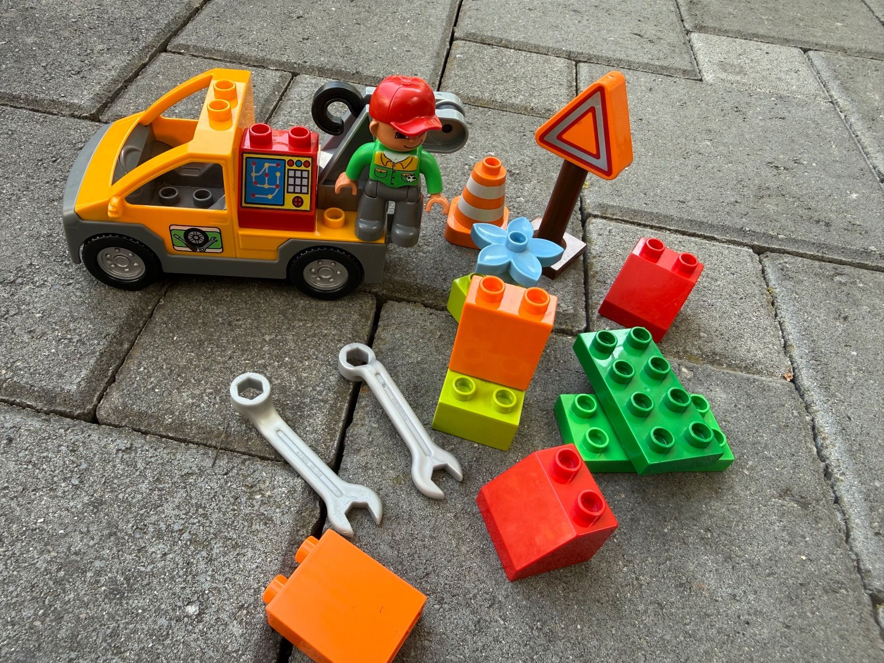 Lego Jouets: LEGO DUPLO, Abschleppwagen 6146 – D'occasion à Thun par Archeoteam
