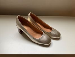 Schuhe goldfarbenes Leder, Grösse 39 (38.5)