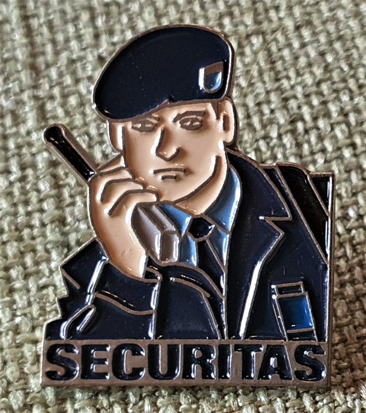 Placchette & Badge: C925 - Pin Securitas Funk Gerät Schweiz – Usato da Reinach BL venduto da Boston-Verkauf