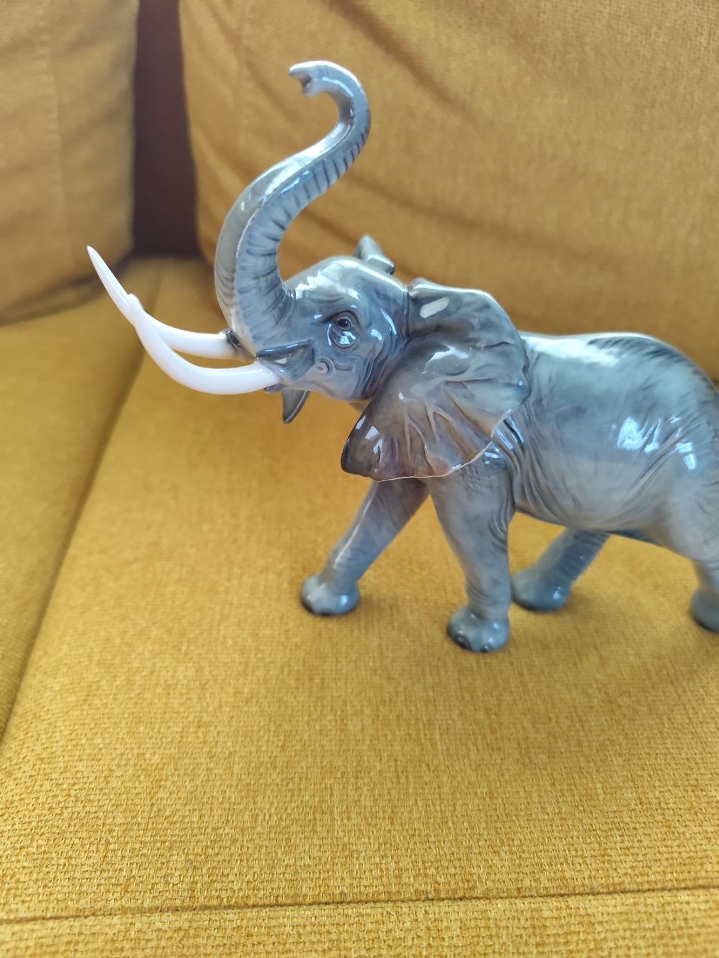 Statuette: Elefant Gobel – Usato da Grossdietwil venduto da bie_2bn5 1