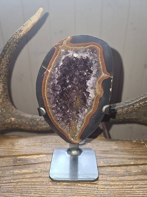 Minerali & Pietre curative: Amethyst Geode auf Metallständer Deko – Nuovo (secondo la descrizione) da Reute AR venduto da angelflower