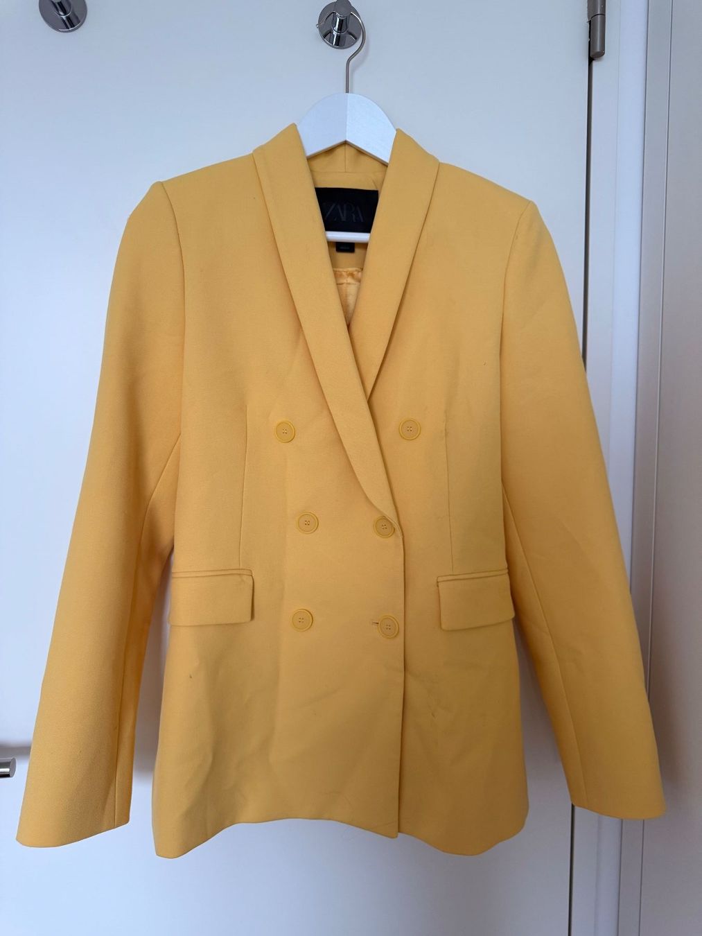 Zara Giacche: Yellow Double Breasted Blazer Zara size Small – Usato da Uerikon venduto da kpr_t5k2