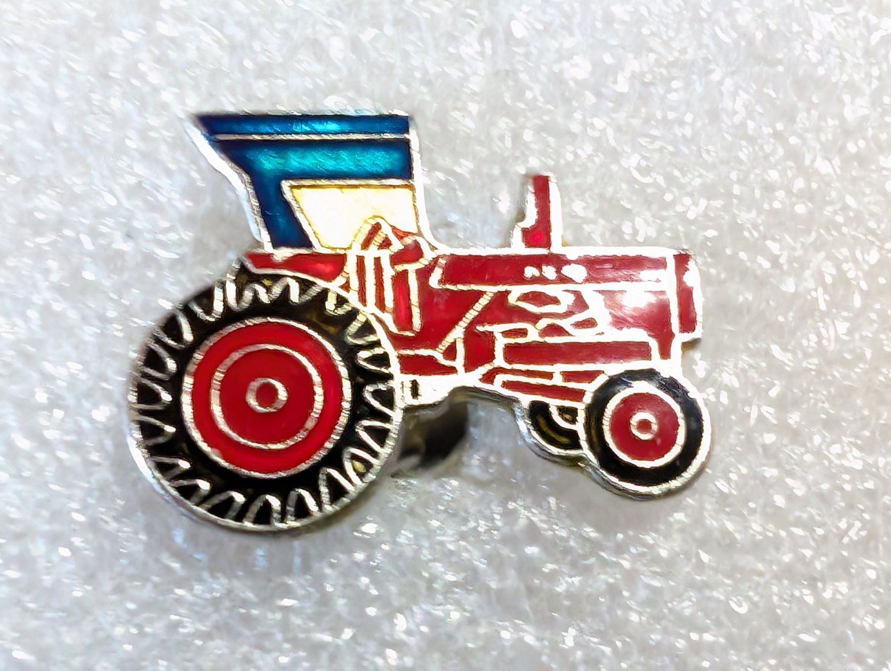 Plaketten & Abzeichen: Ansteckpin 291: Traktor – Gebraucht aus Oppligen von Pin-Fall-Shop