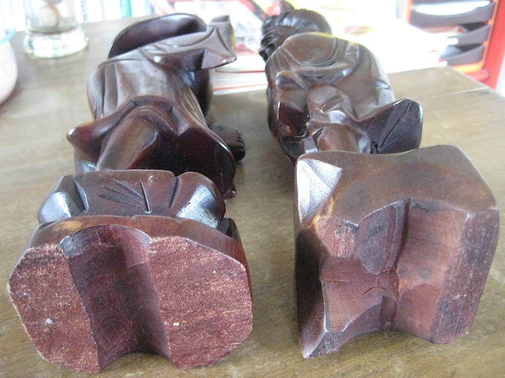 Figuren: 2 alte geschnitzte chinesische Holzfiguren – Gebraucht aus Madiswil von Mamaro 4