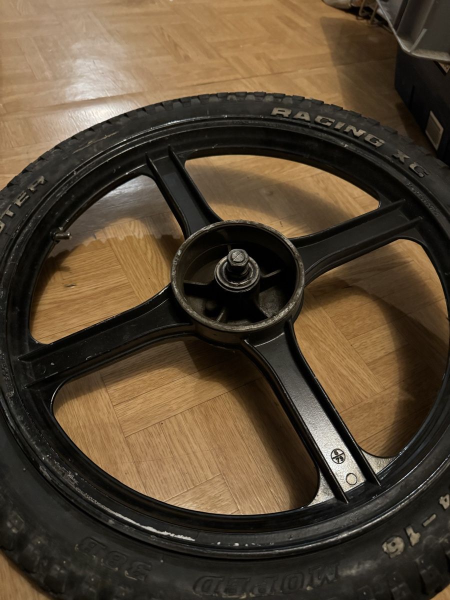 Piaggio Cerchioni: Piaggio Ciao Felge – Usato da Dübendorf venduto da Sachs621