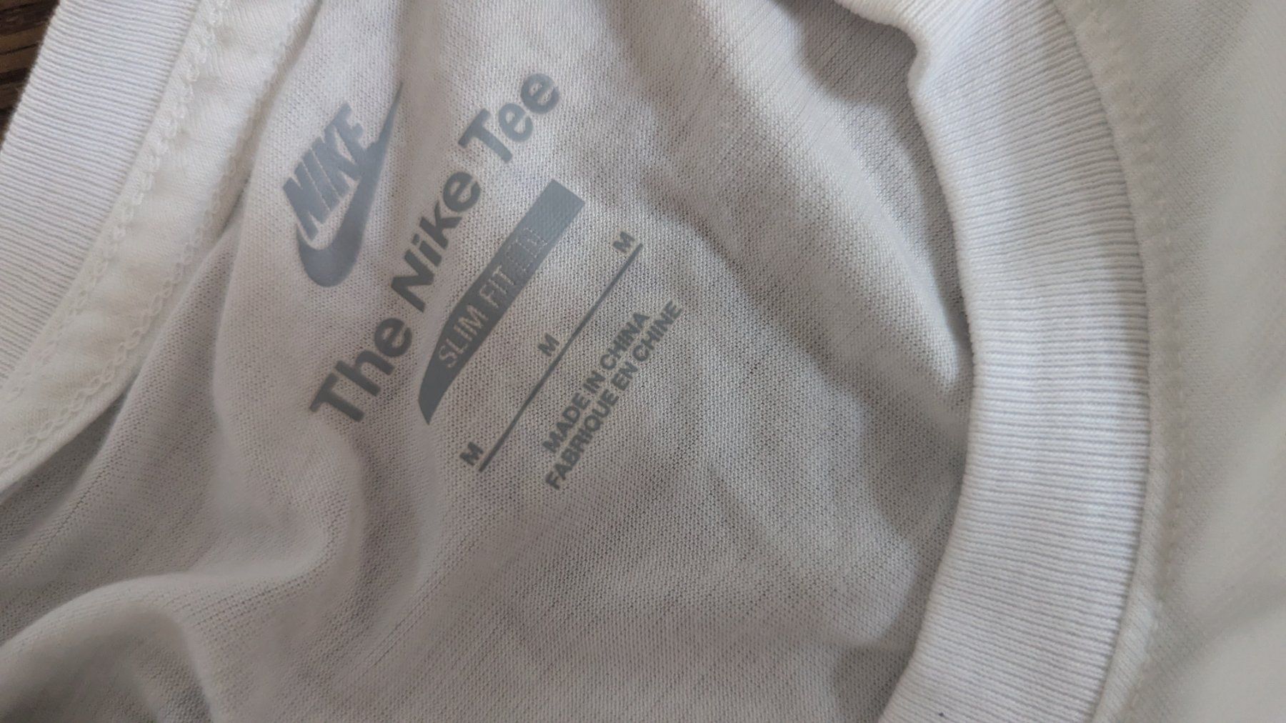 Nike T-shirts: Nike Tee Slim fit, Grösse M – D'occasion à Zürich par DebsBre 2