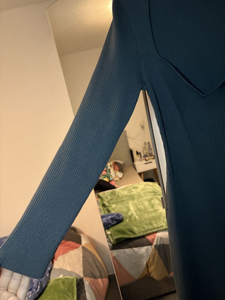 H&M Robes: Blaues Strickkleid – Neuf (Voir description) à Olten par edona_muslija 1