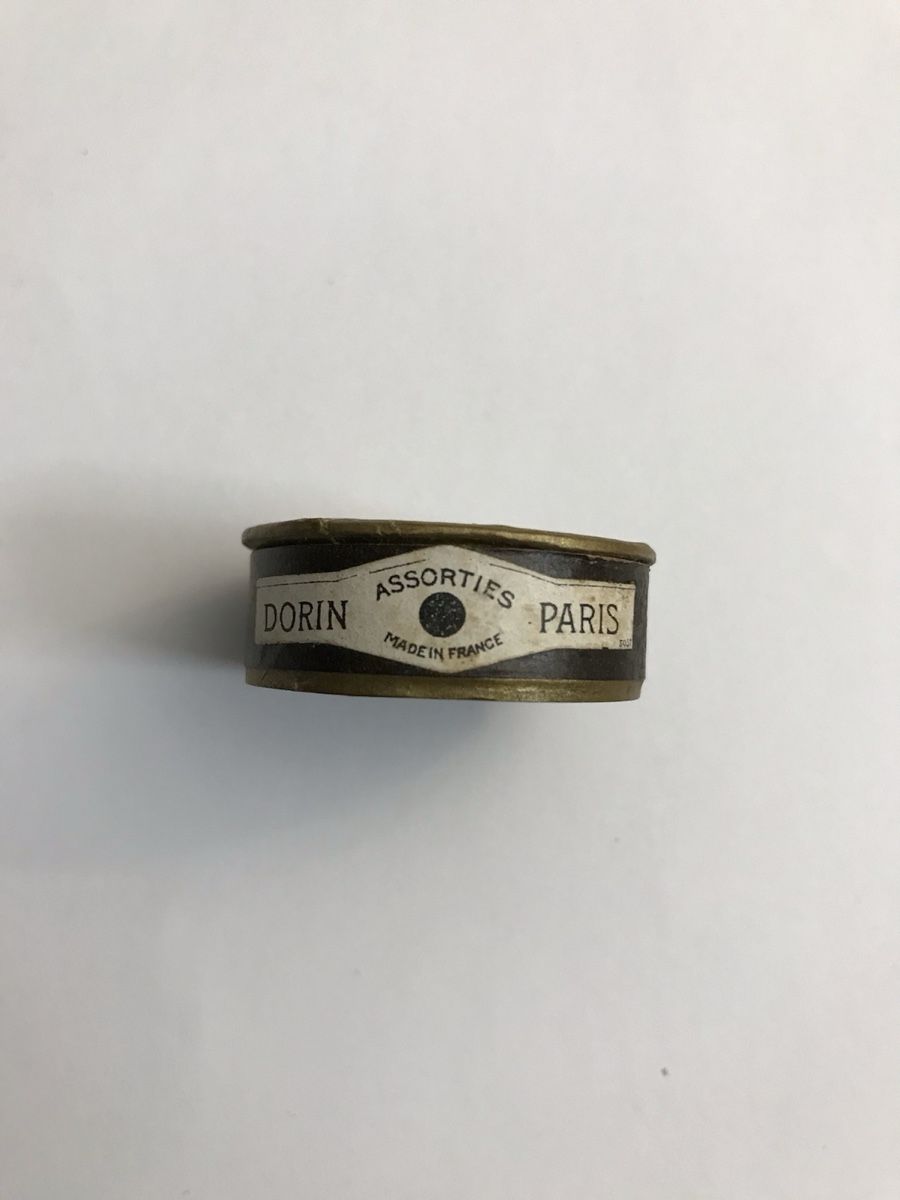 Barattoli: Pièce unique ancienne boîte pour points de beauté – Usato da Villeneuve VD venduto da sim_q5hp 1