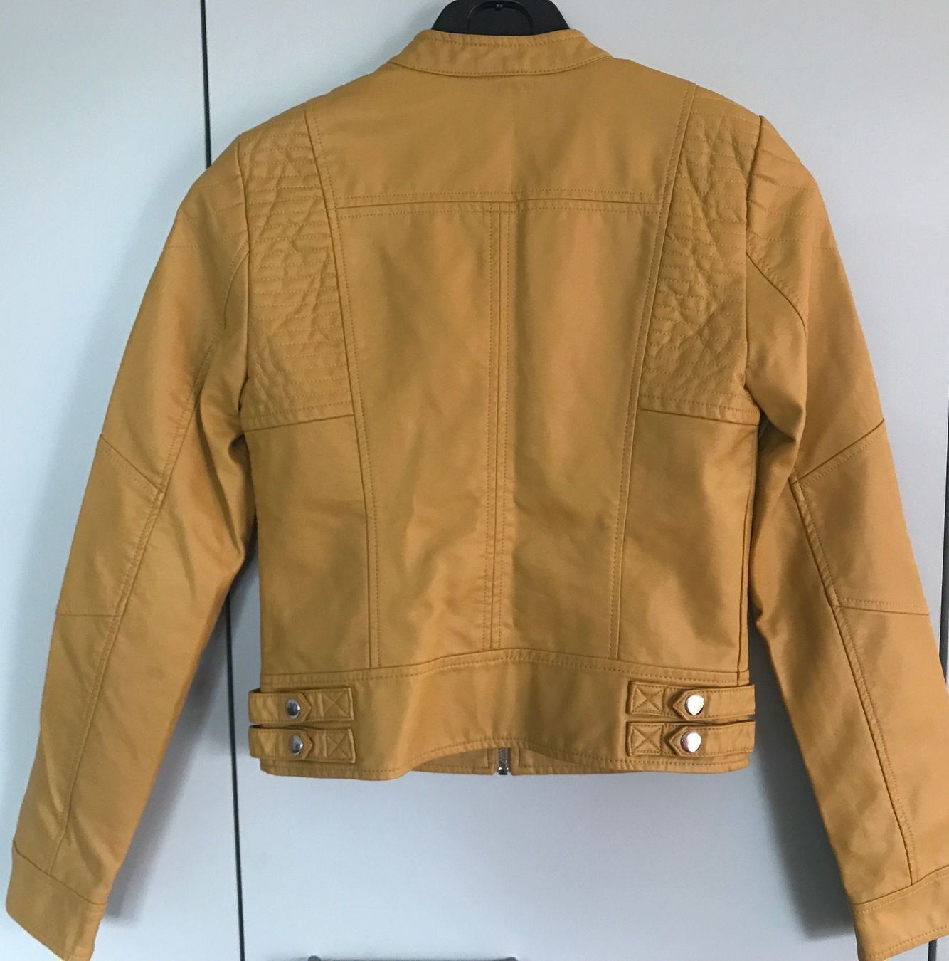 Vero Moda Giacche: VERO MODA SHORT COATED JACKET, XS – Nuovo (secondo la descrizione) da Ebnat-Kappel venduto da Molton 2