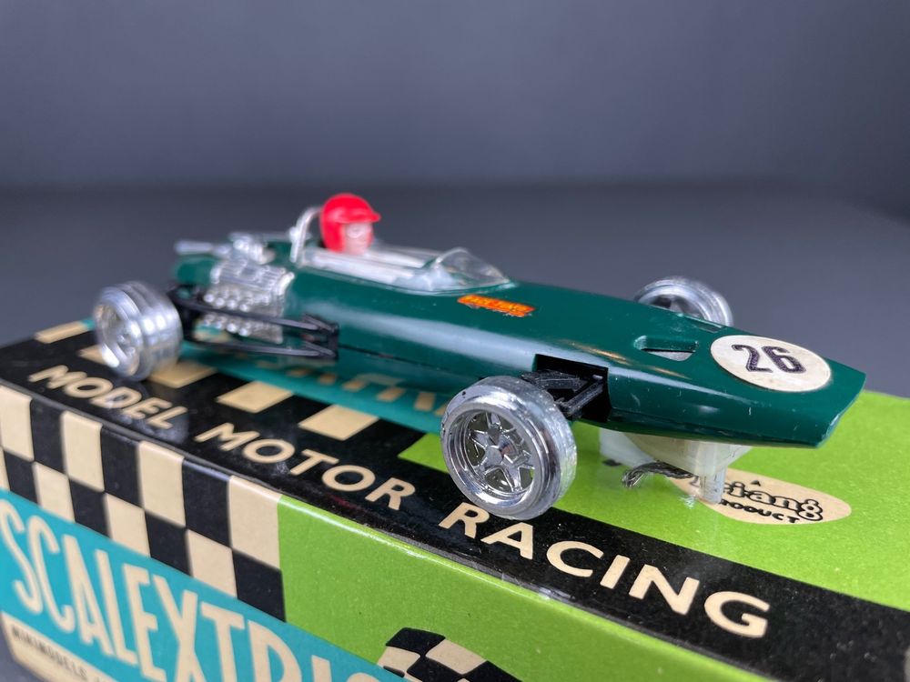 Scalextric C37 BRM F1 Race Tuned Green 26 Kaufen auf Ricardo