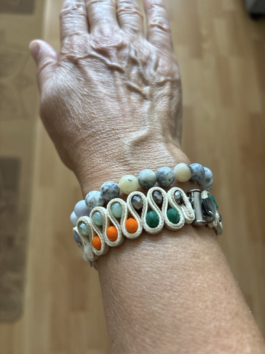 Armbänder & -reifen: 2 Schöne Armbänder  – Gebraucht aus Jona von ardnas04