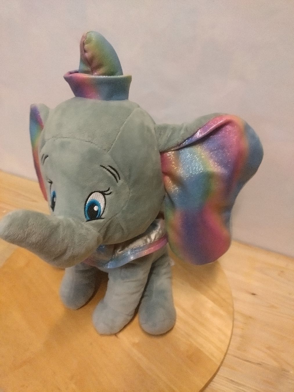 Disney Spielzeuge: Peluche Dumbo Disney éléphant multicolore 35cm – Gebraucht aus Farvagny-le-Grand von LaCaverne 2