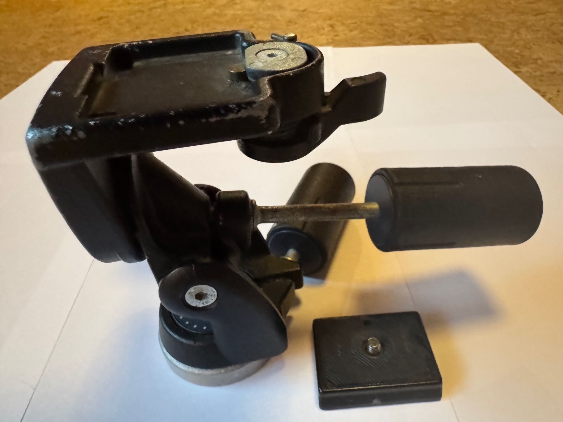 Manfrotto Treppiedi & Teste: Stativkopf Manfrotto141 RC – Usato da Fahrni b. Thun venduto da fothomas 3