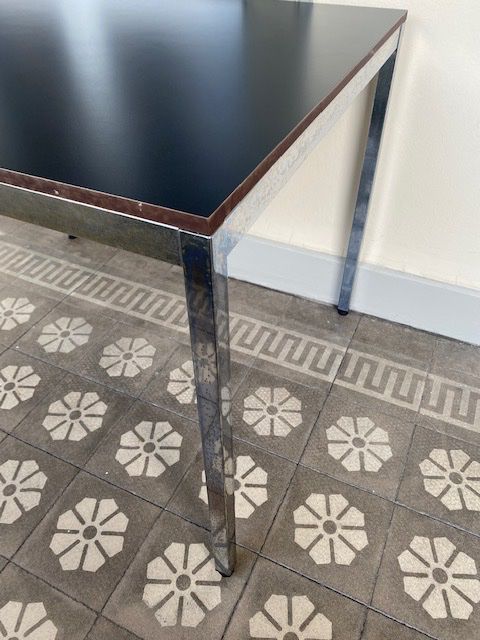 Tables: Pflegeleichter Küchentisch – D'occasion à Winterthur par win_33 2