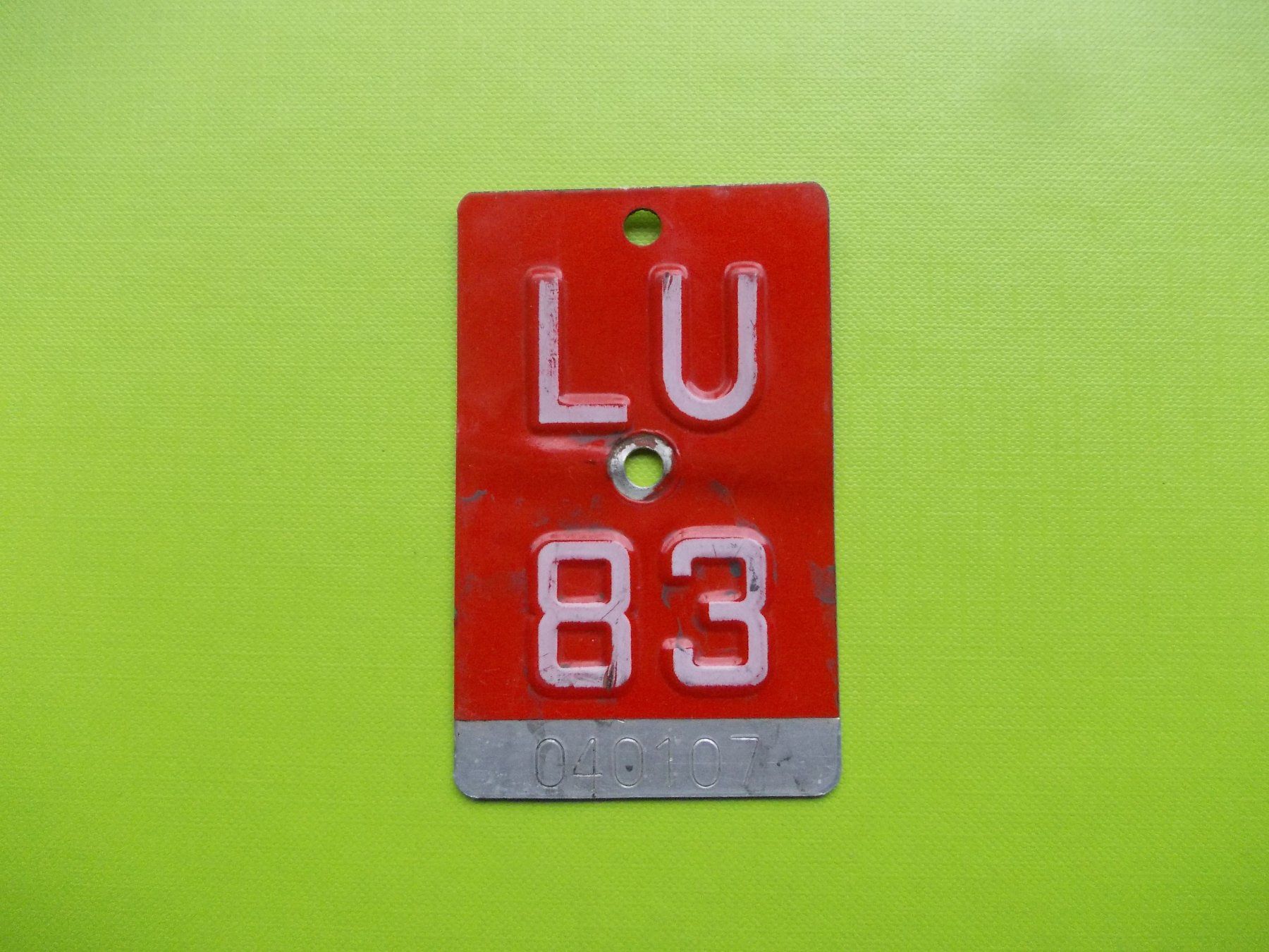 Insegne: Velonummer / Fahrradnummer LU 83 – Usato da Gsteigwiler venduto da HORMIGA21