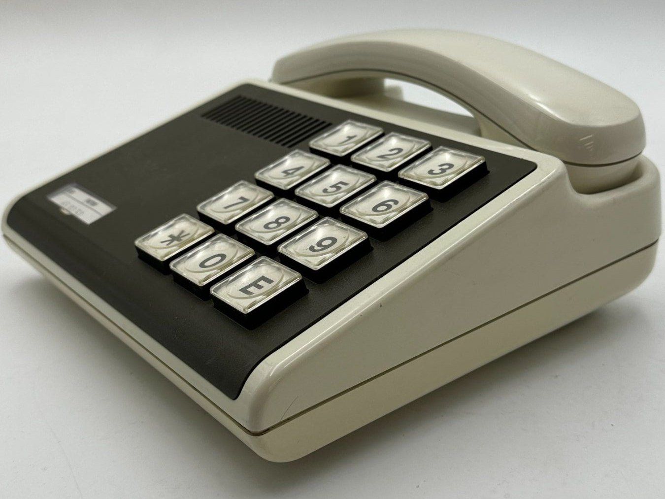 Telefoni: Telefon POST D FeAp 321 SEL Vital 4, grosse Tasten – Usato da Luzern venduto da Lager6640 4