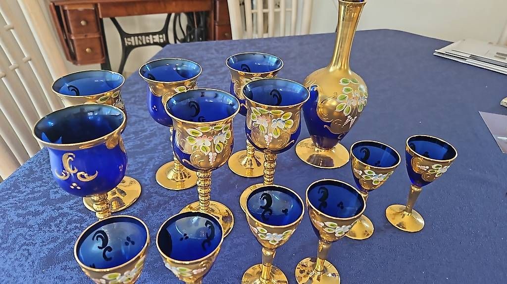 Bicchieri: Antikes Gläserset mit Flasche  – Usato da Bönigen venduto da mam_9zxt