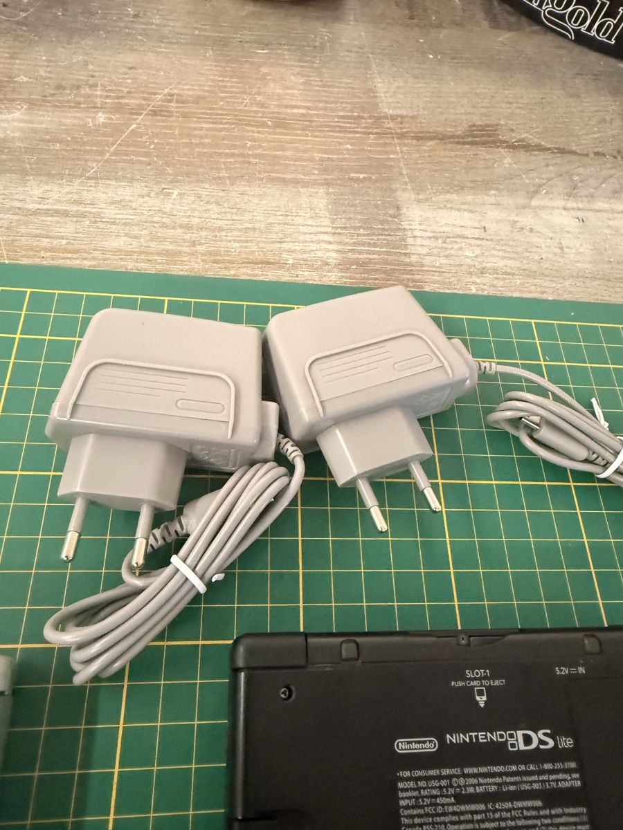 Nintendo Console: 2 Nintendo DS Lite + chargeurs – Difettoso da Domdidier venduto da DevilTek 7