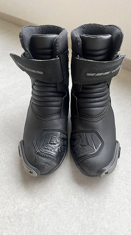 Scarpe da uomo: Vanucci Motorradstiefel Gr. 45 – Usato da Arlesheim venduto da nfi_g5pf 3
