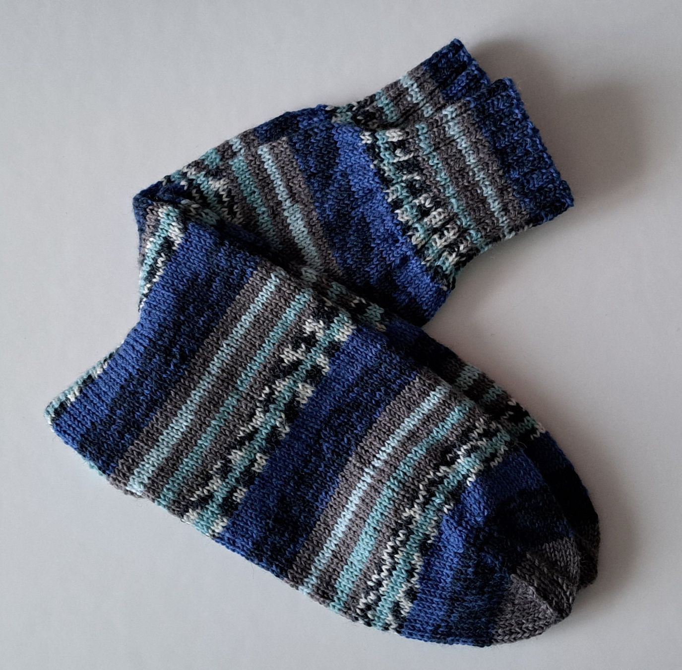 Calze: Handgestrickte Herrensocken_9. Grösse 44/45 – Nuovo e nell'imballaggio originale da Romanshorn venduto da Octa27