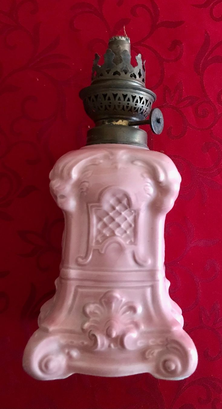 Lampade: ANCIENNE LAMPE A PETROLE – Usato da Losone venduto da courrier 3